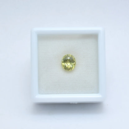 Pierre taillée Grenat du Mali Jaune Ovale 1,06 ct