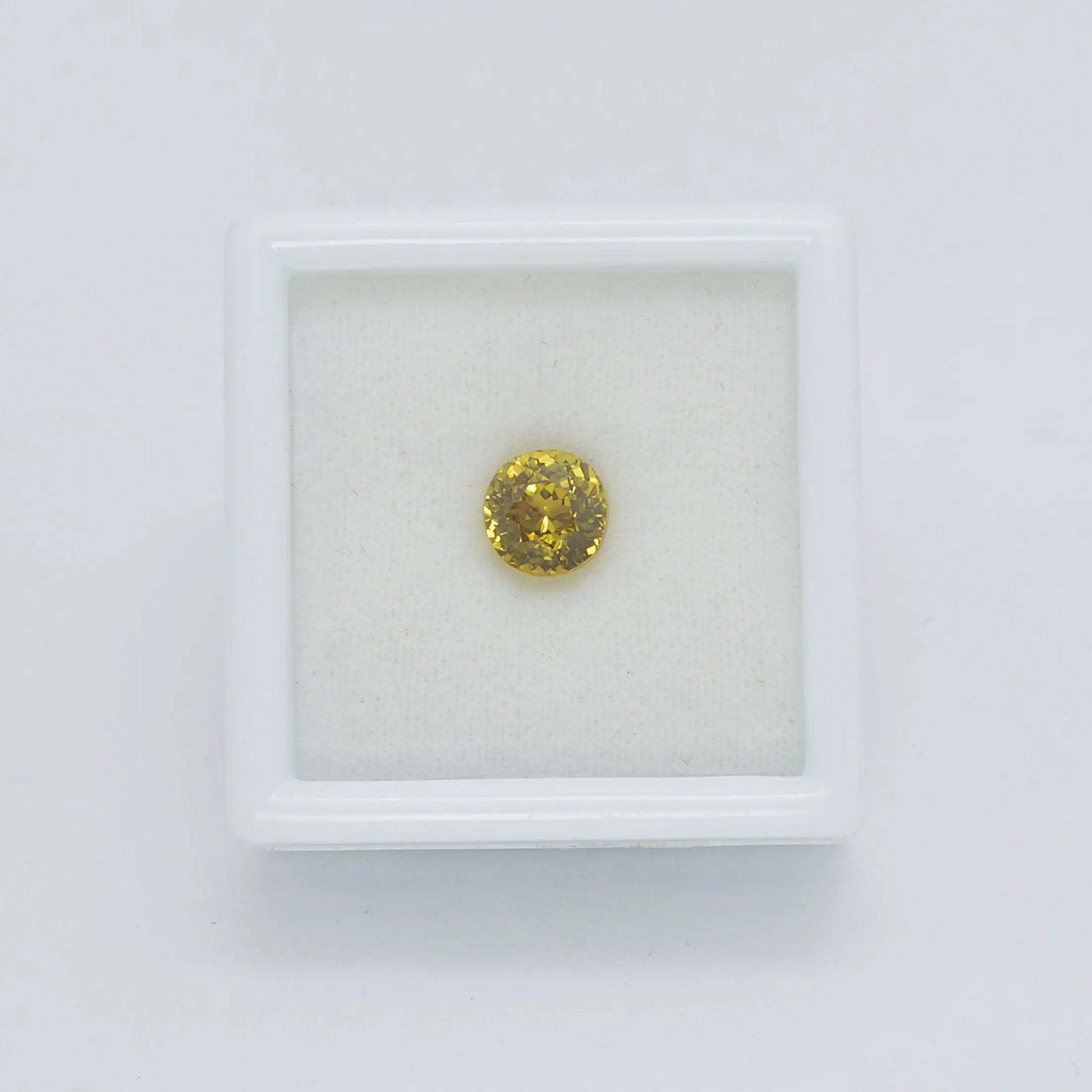 Pierre taillée Grenat du Mali Jaune Rond 1,26 ct