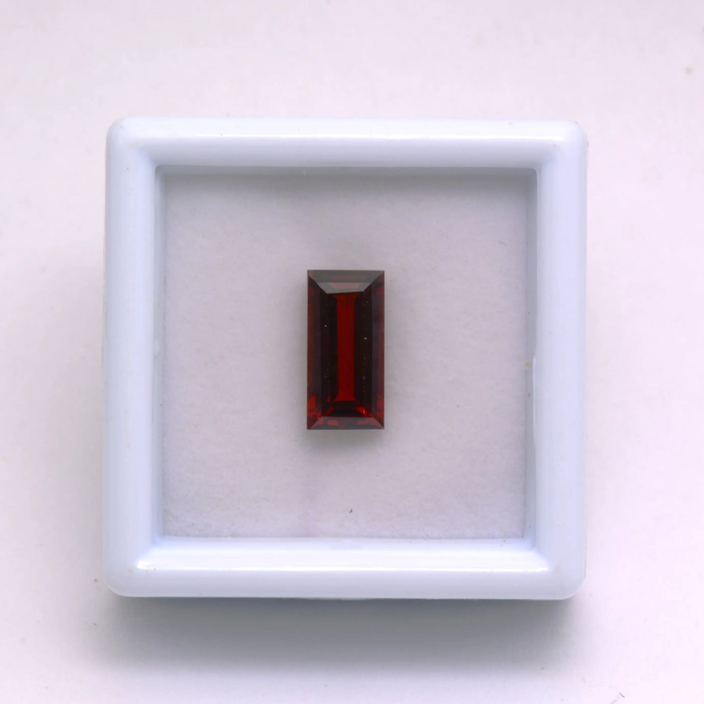 Grenat Rouge Rectangle 2,01 ct