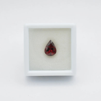 pierre taillée Grenat Rhodolite Poire 1,78ct