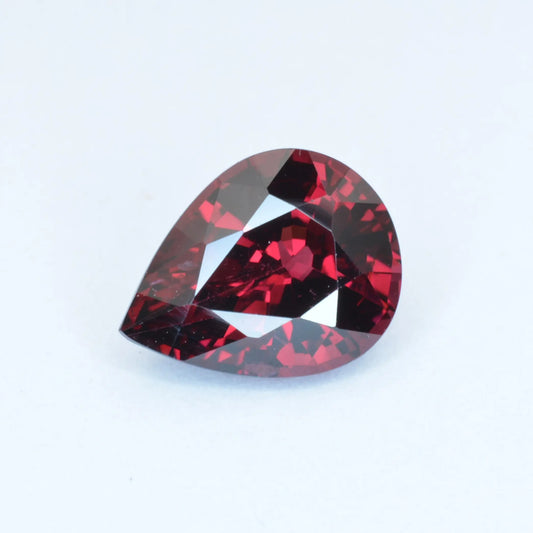 pierre taillée Grenat Rhodolite Poire 1,88ct