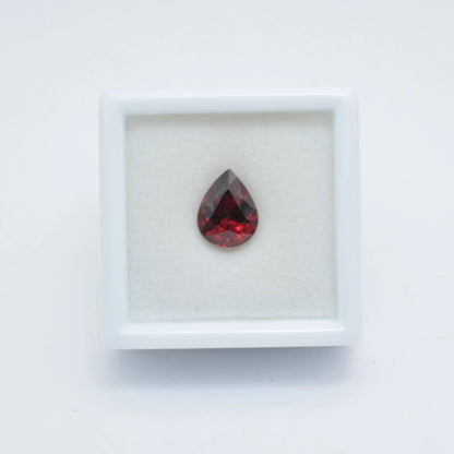 pierre taillée Grenat Rhodolite Poire 1,88ct