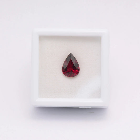 Pierre taillée Grenat Rhodolite Poire 1,67 ct 