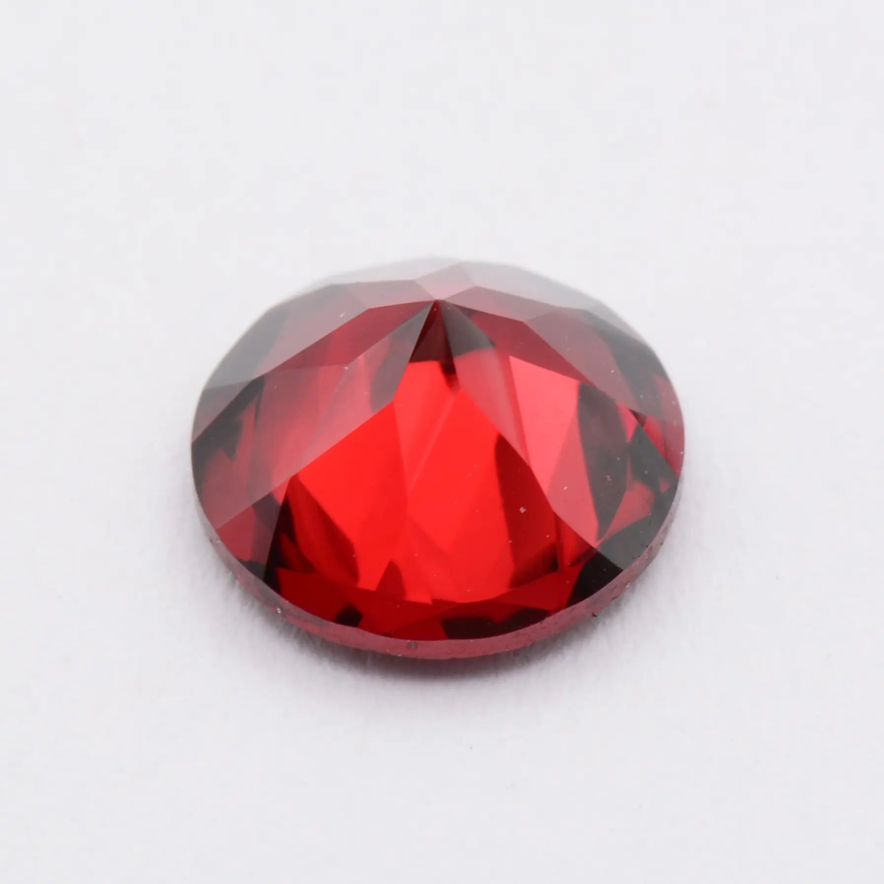 Pierre taillée Grenat Rouge Rond 2,11 ct 