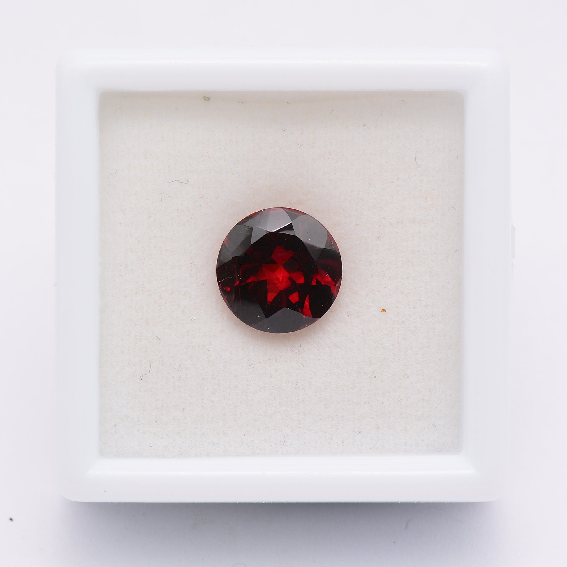 Pierre taillée Grenat Rouge Rond 2,11 ct 