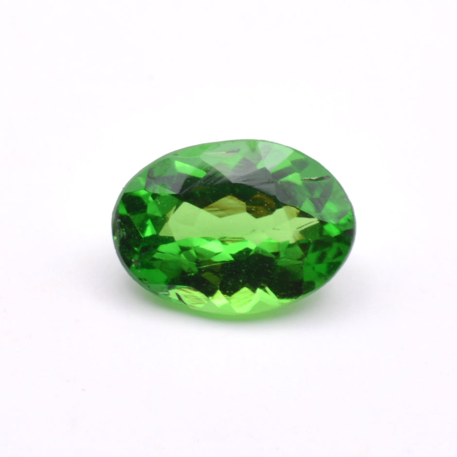 Tsavorite : grenat vert intense – Origine, prix et conseils