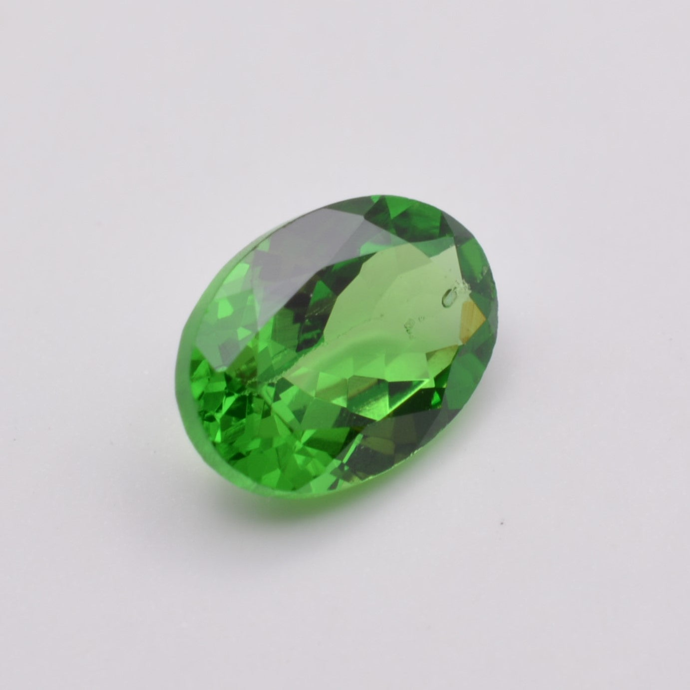 Grenat Tsavorite Ovale Vert  0,88ct