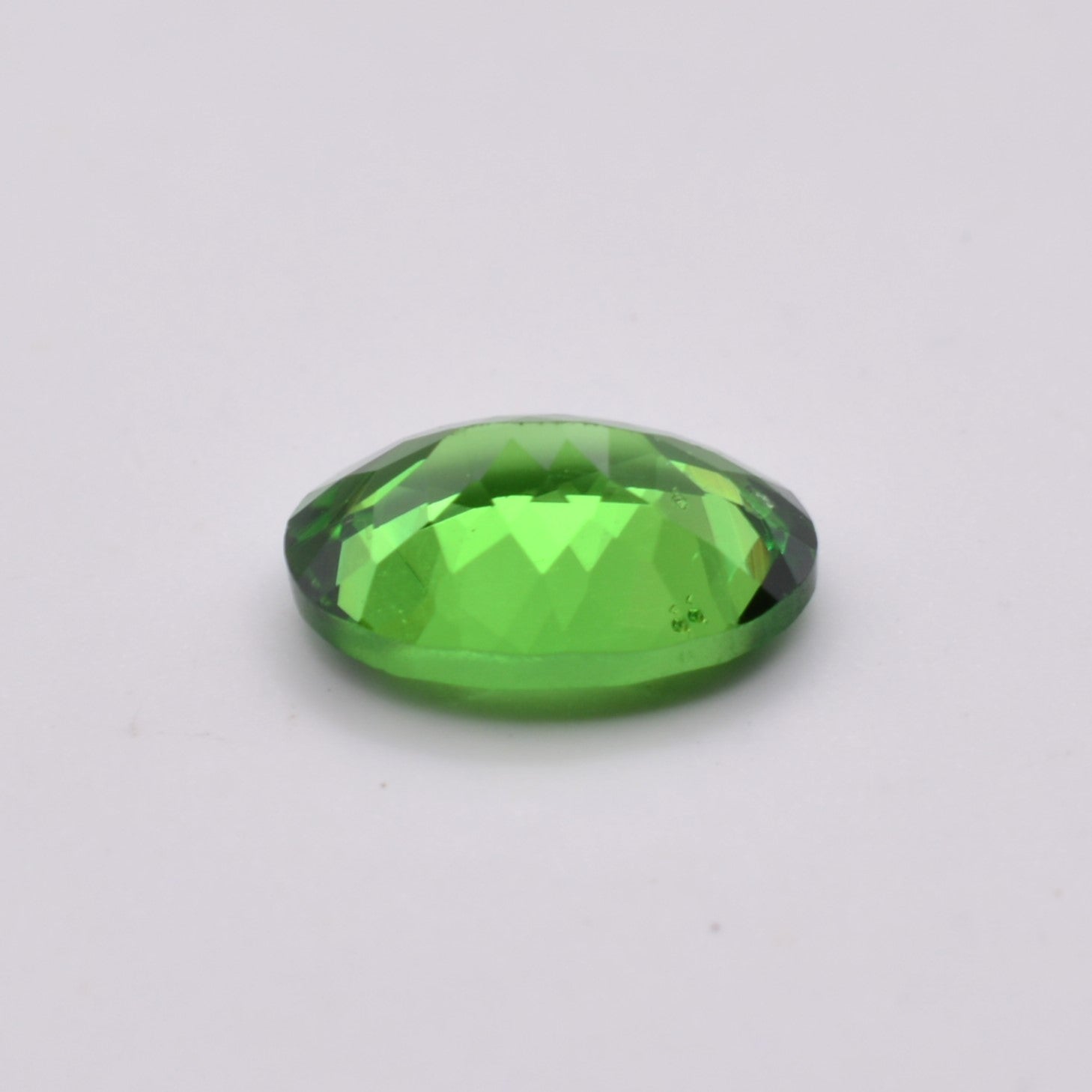 Pierre taillée Grenat Tsavorite Ovale Vert 0,88ct