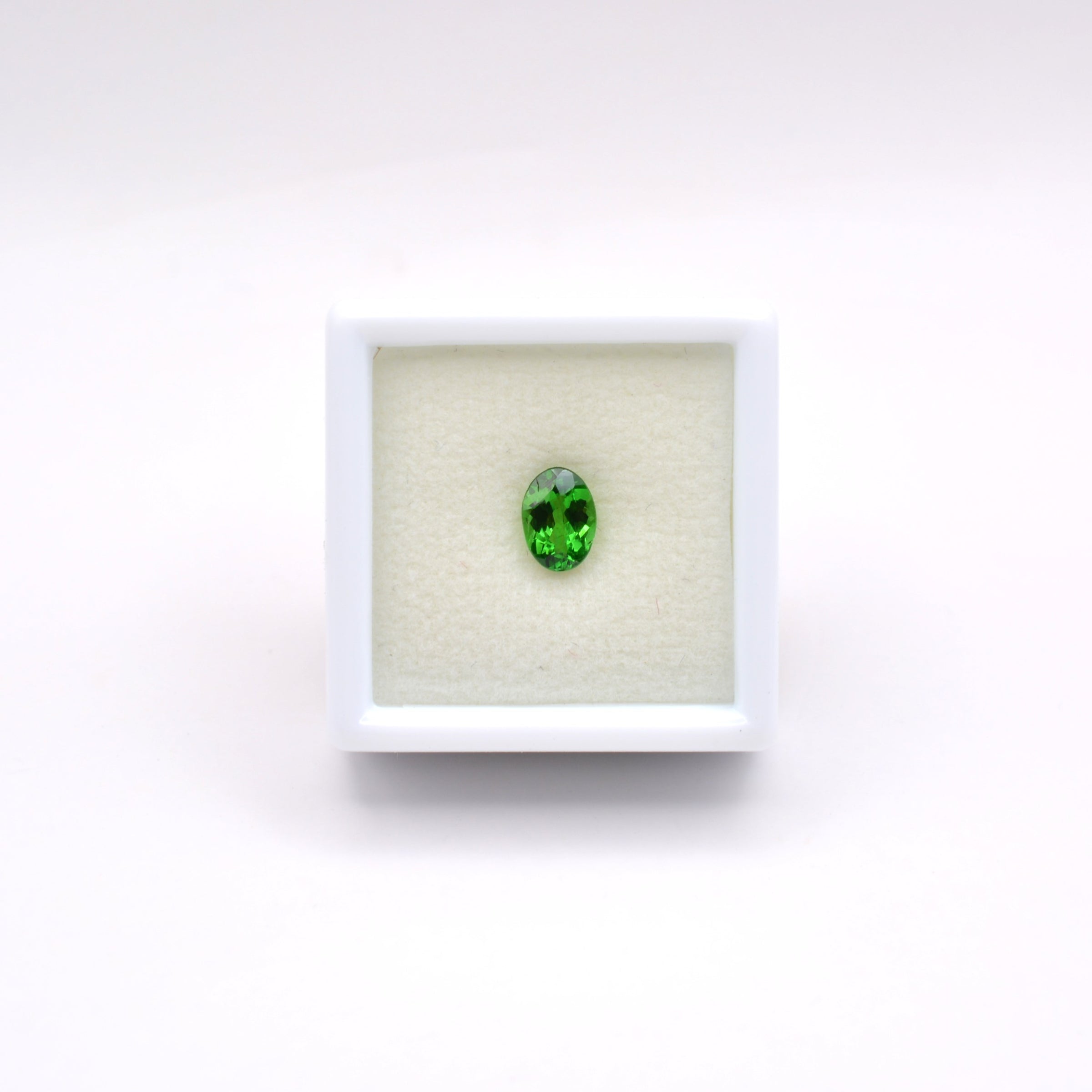 Grenat Tsavorite Ovale Vert 0,66ct - 