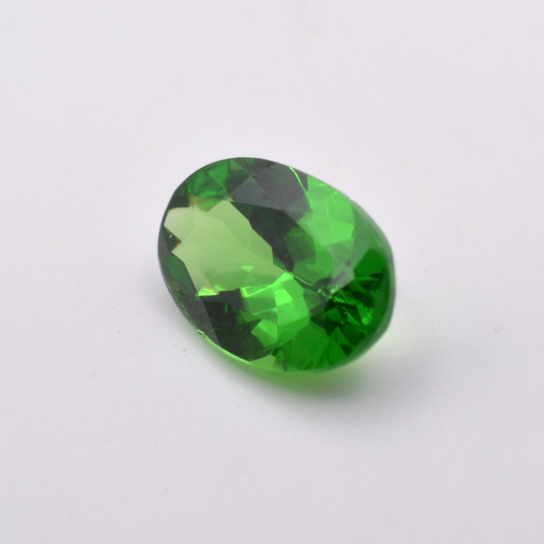 Pierre taillée Grenat Tsavorite Ovale 0,50ct