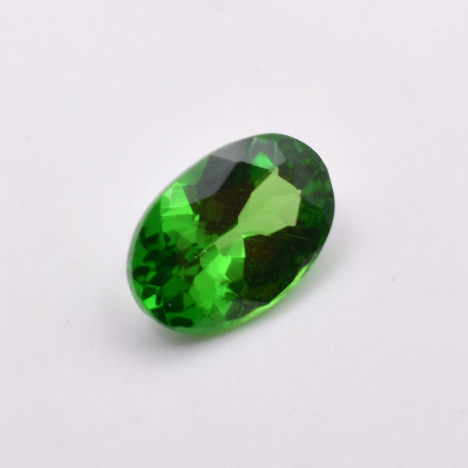 Pierre taillée Grenat Tsavorite Ovale 0,50ct