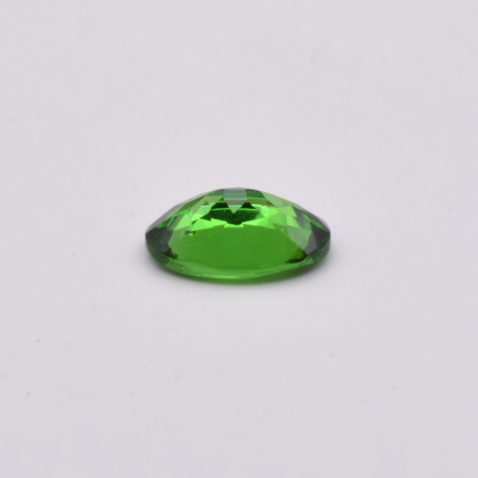 Pierre taillée Grenat Tsavorite Ovale 0,50ct