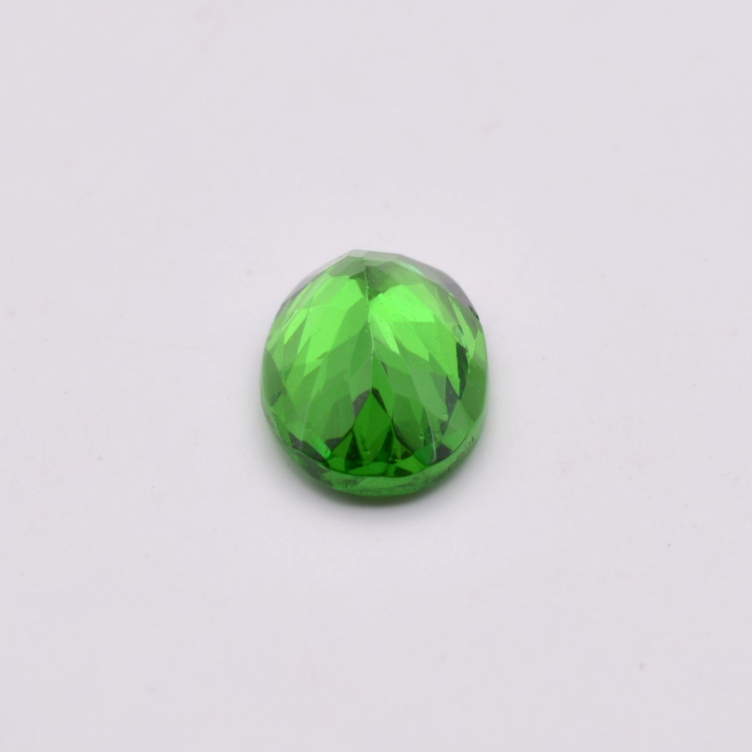 Pierre taillée Grenat Tsavorite Ovale 0,50ct