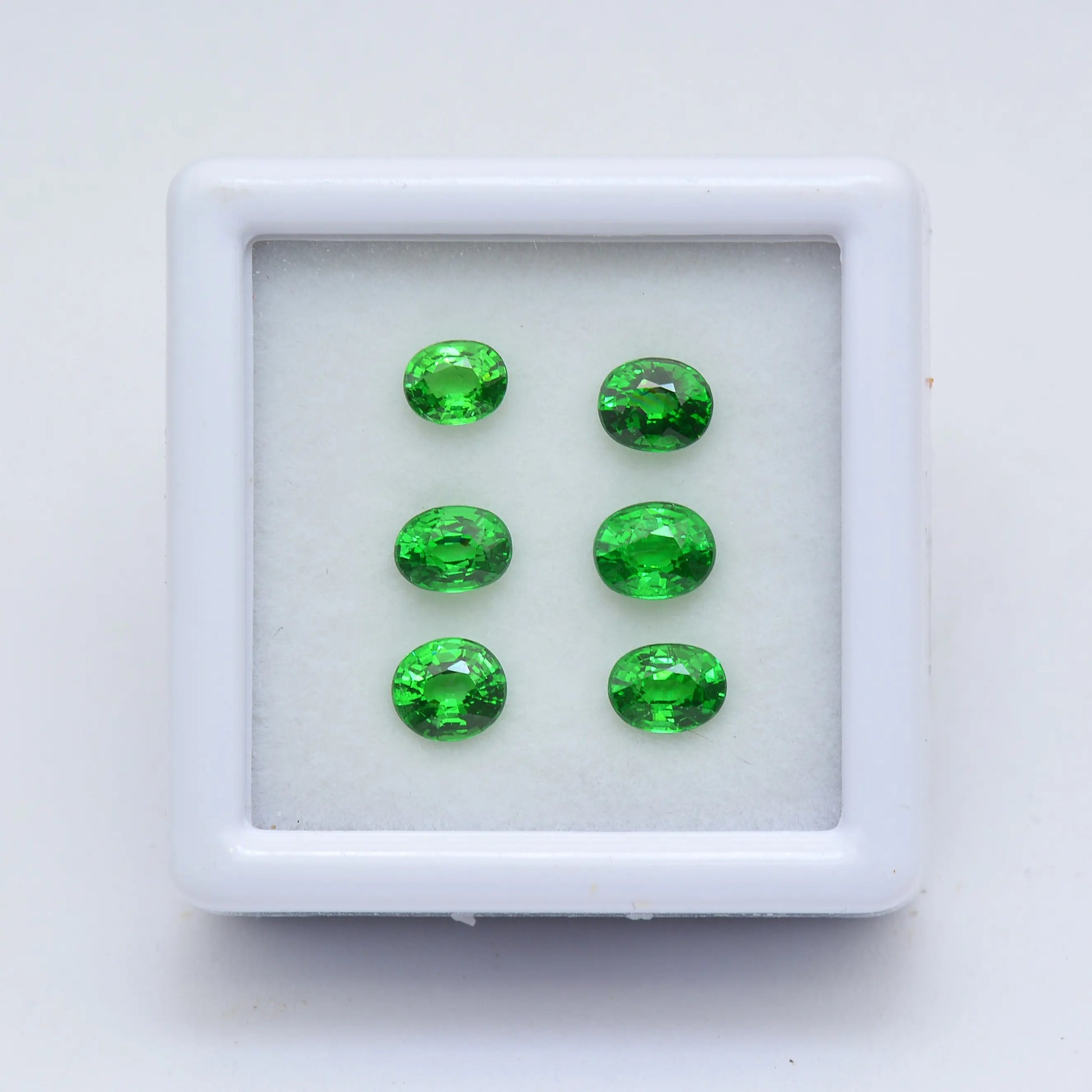 Pierre taillée Lot de 6 Grenats Tsavorite Ovales - 1,81 ct 