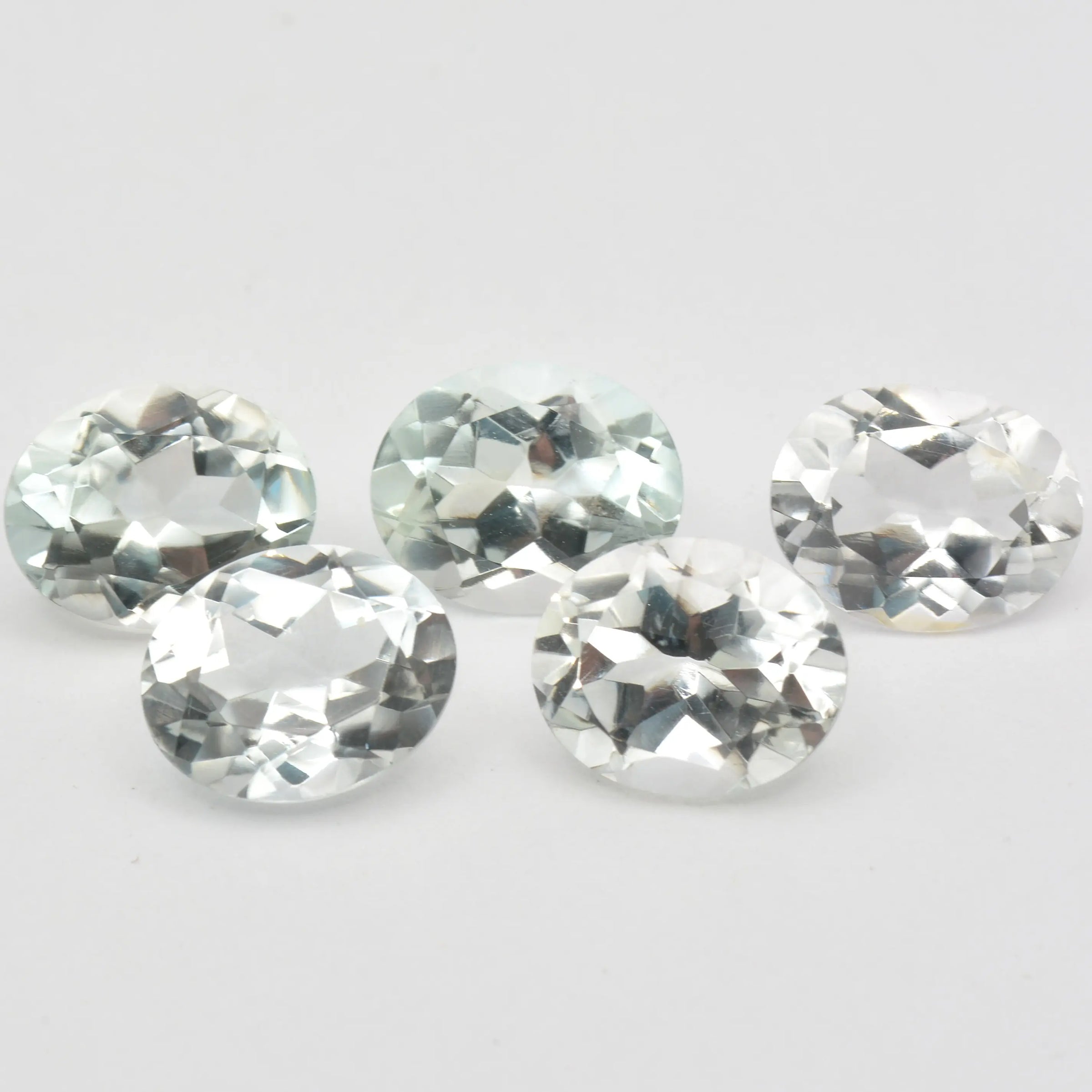 Lot de 5 Topazes Incolores Ovales 10x8mm