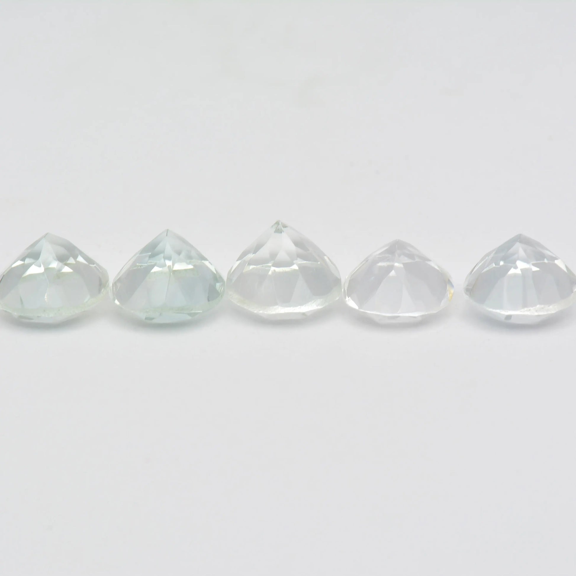 Pierre taillée Lot de 5 Topazes Incolores Ovales 10x8mm 