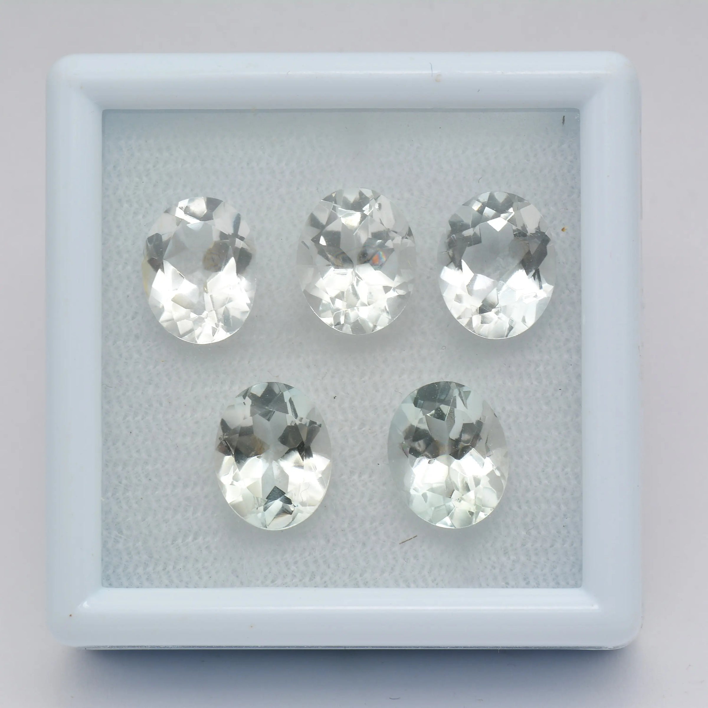 Lot de 5 Topazes Incolores Ovales 10x8mm