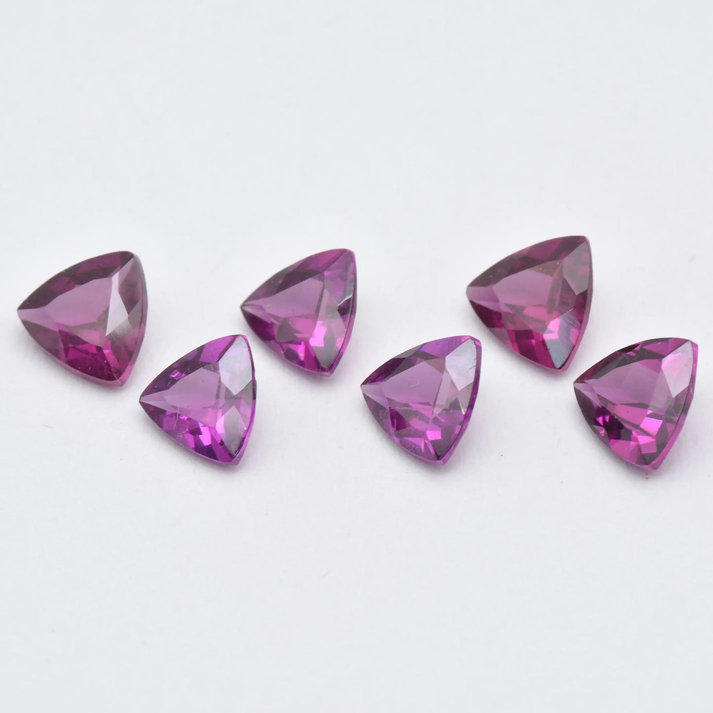 Lot de 6 Grenat Rhodolite Trillion 2,91 ct