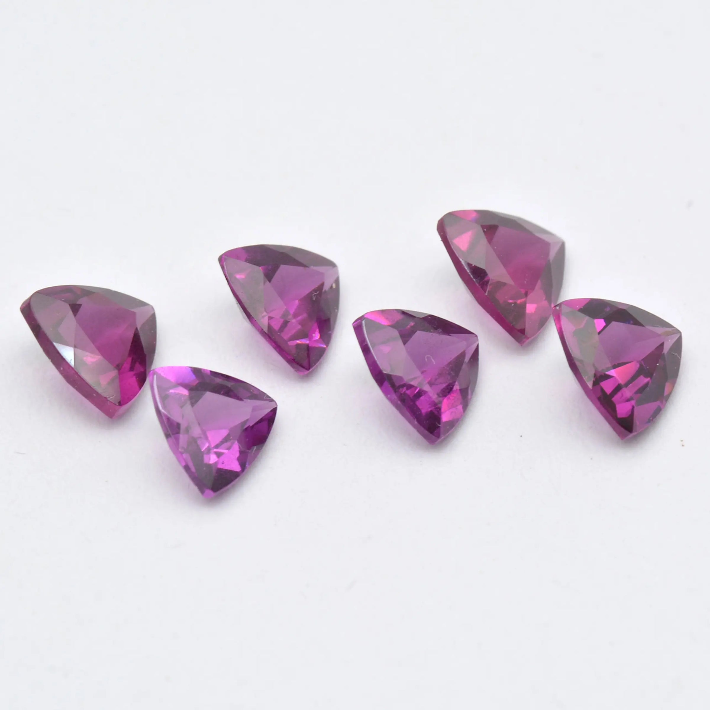 Lot de 6 Grenat Rhodolite Trillion 2,91 ct