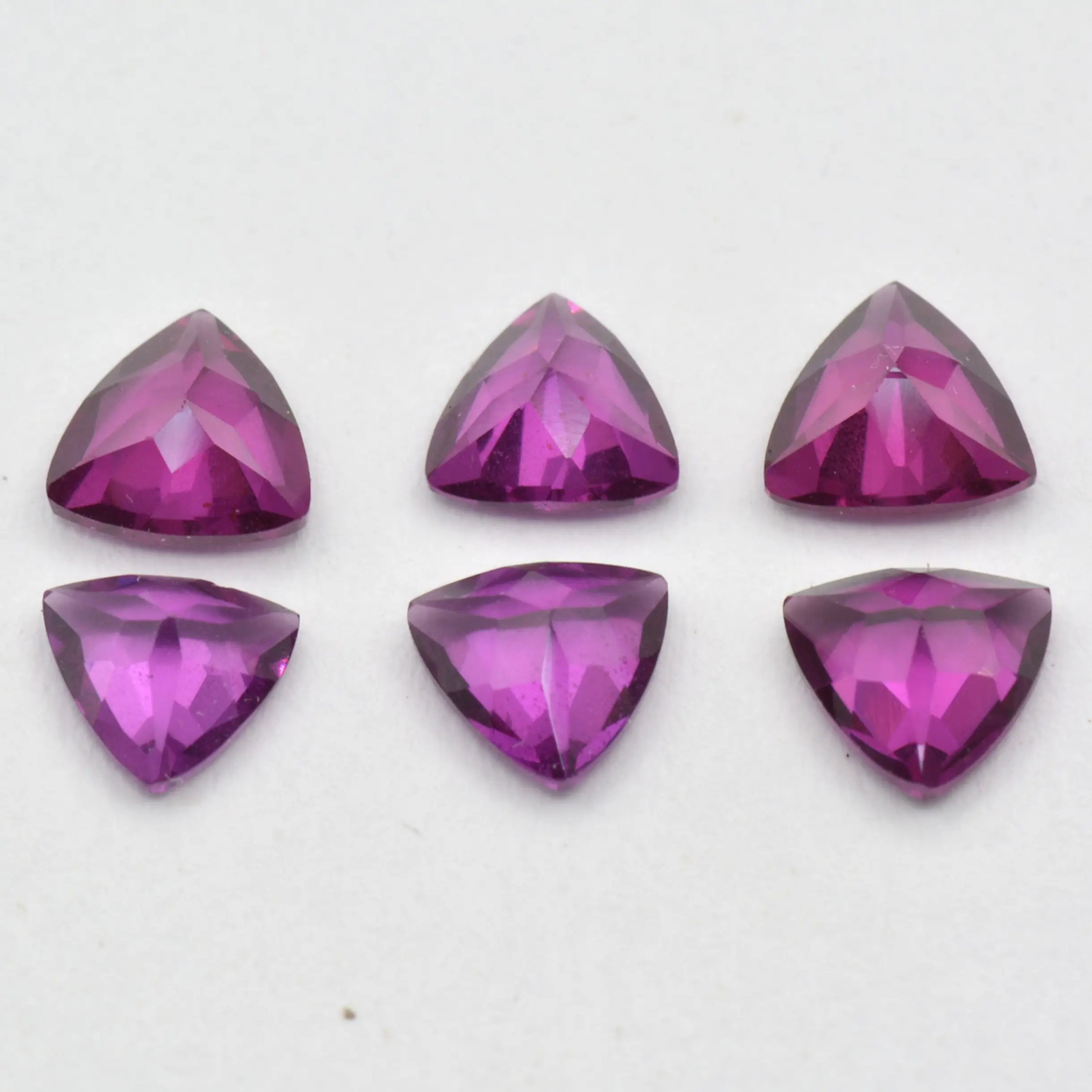 Lot de 6 Grenat Rhodolite Trillion 2,91 ct