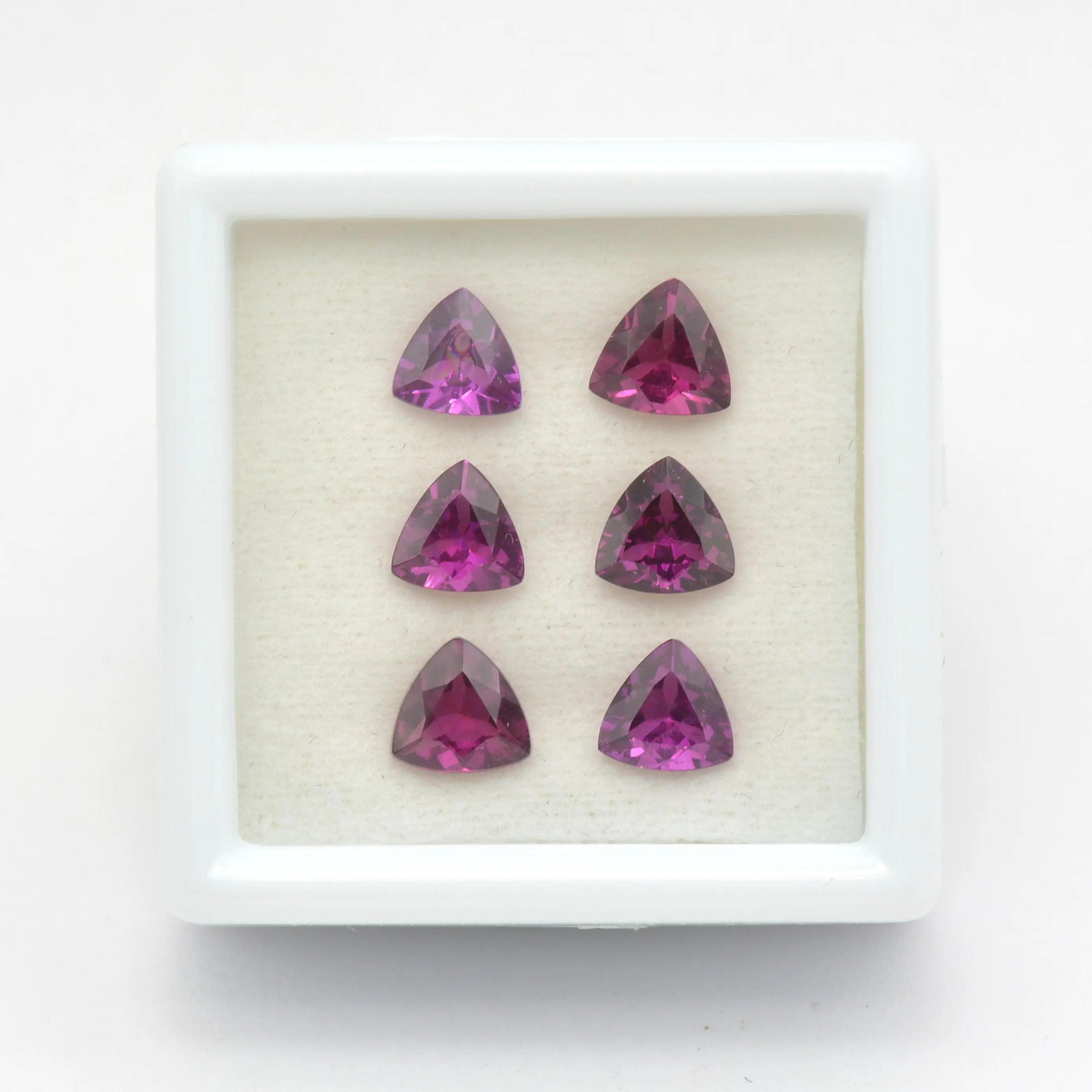 Lot de 6 Grenat Rhodolite Trillion 2,91 ct