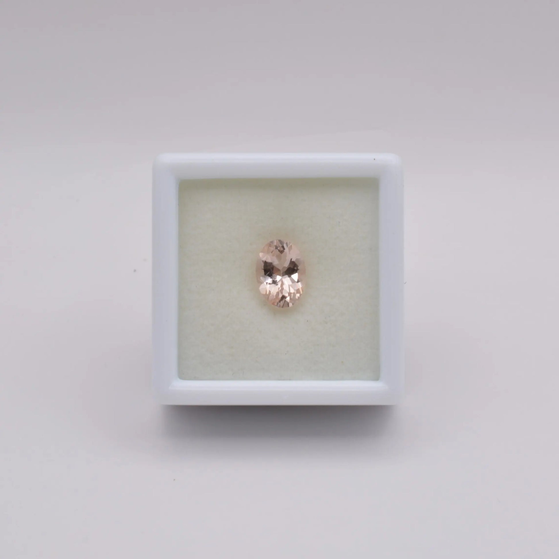 Morganite Ovale 0,93ct - pierre précieuse - gemme