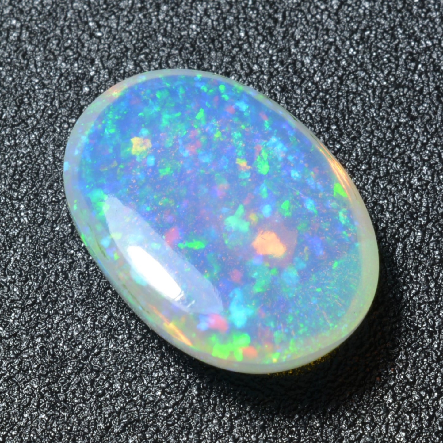 Opale Cabochon Ovale 2,25ct - PASSOT GEMS