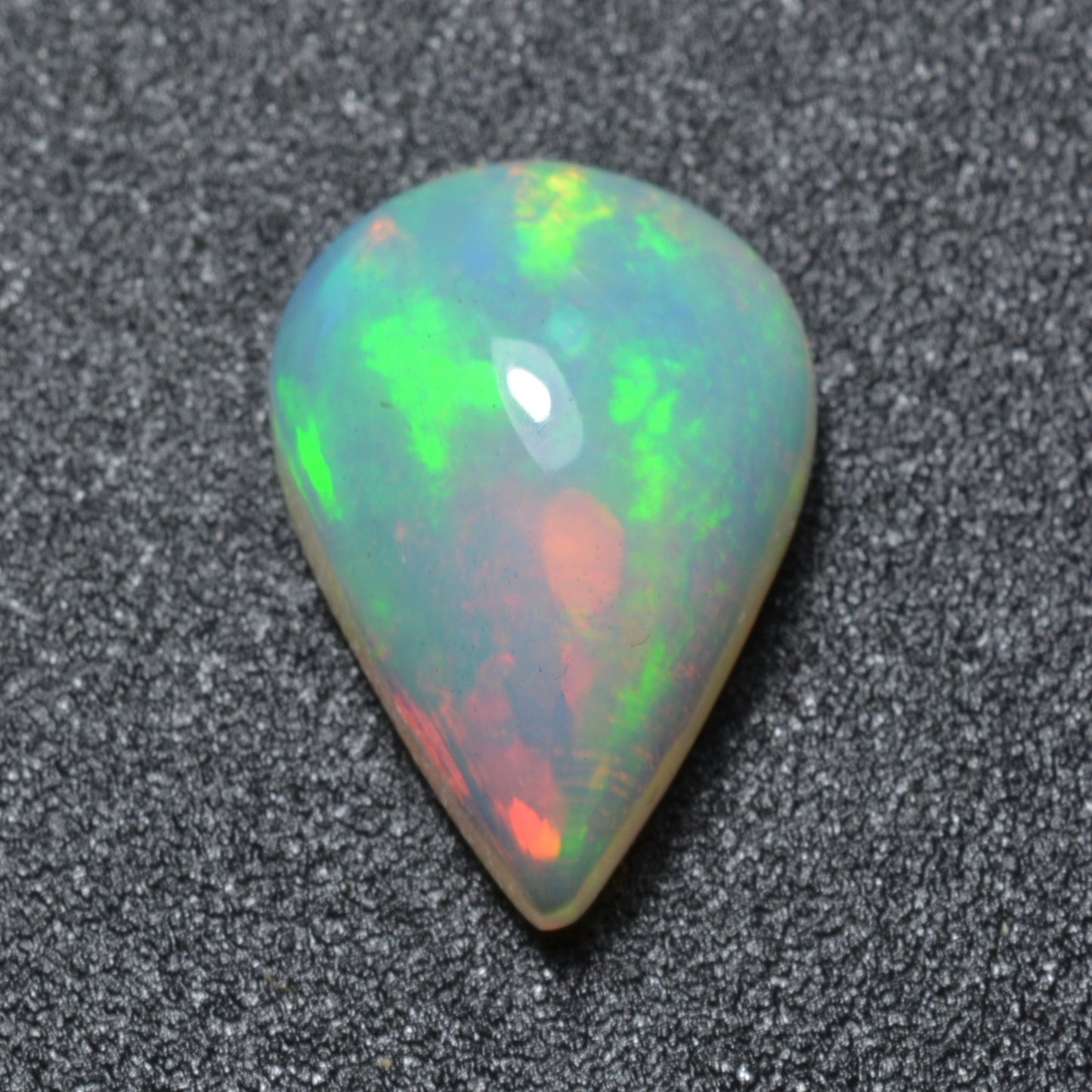 Opale Cabochon Poire 2,76ct - PASSOT GEMS