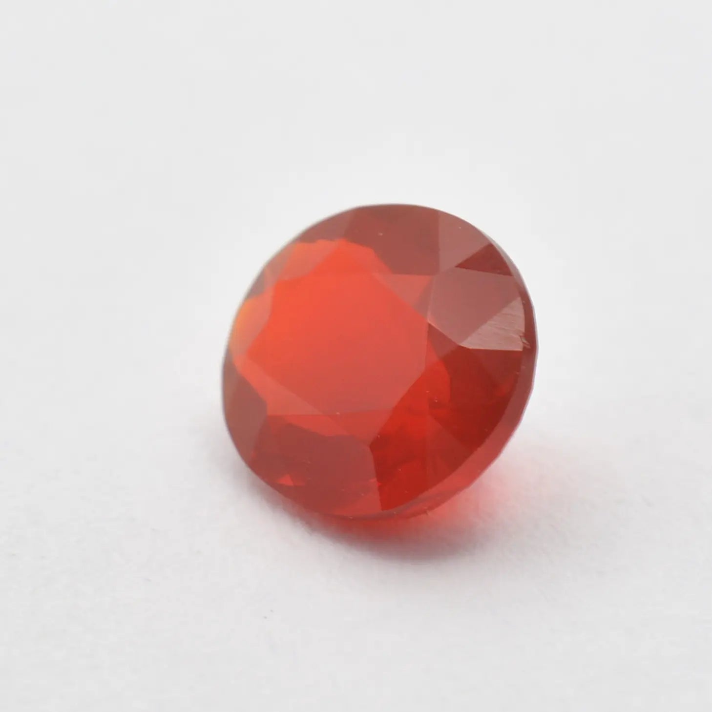 Pierre taillée Opale de feu Ovale 0,58 ct 