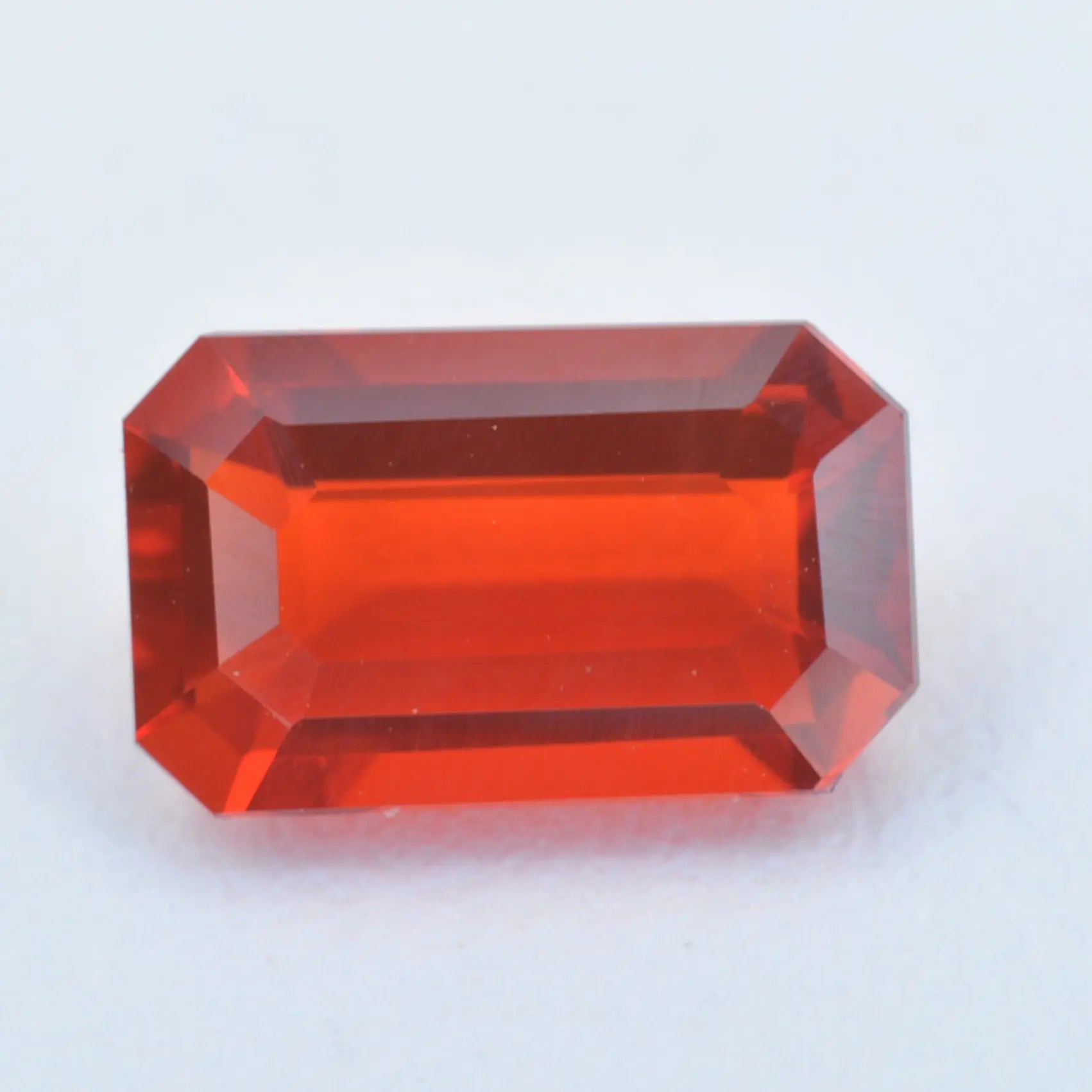 Pierre taillée Opale de feu Rectangle 0,55 ct 