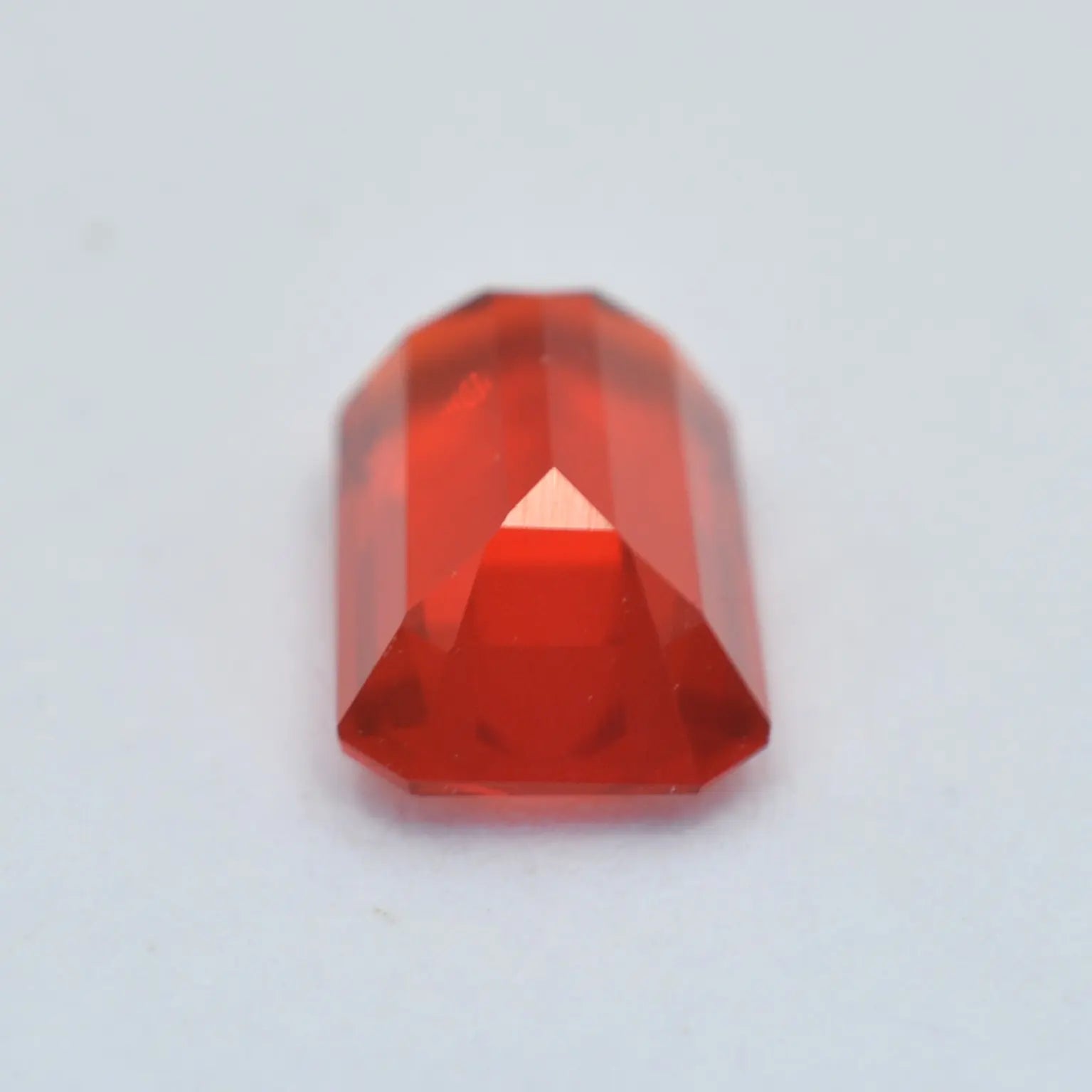 Pierre taillée Opale de feu Rectangle 0,55 ct 