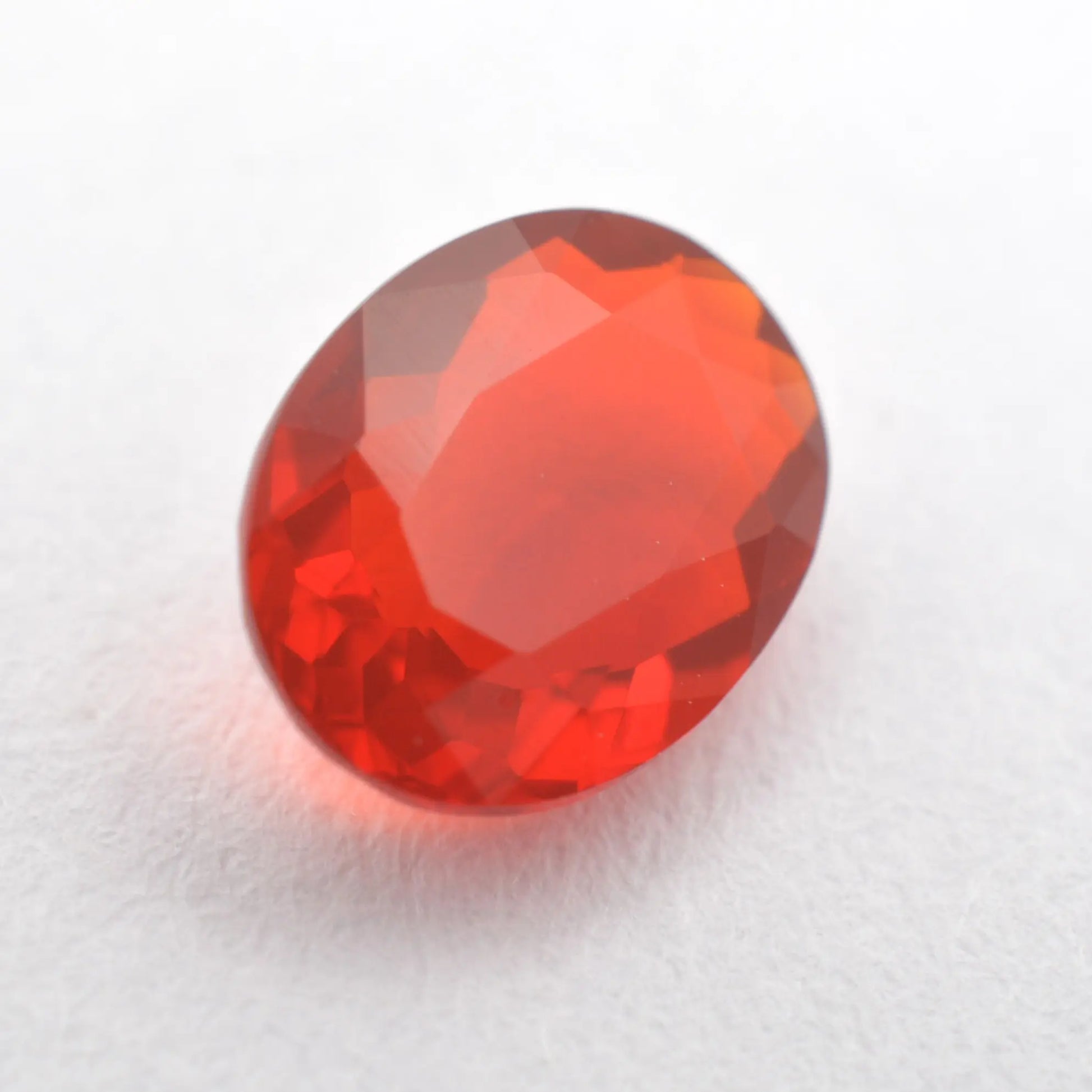 Pierre taillée Opale de feu Ovale 0,50 ct 