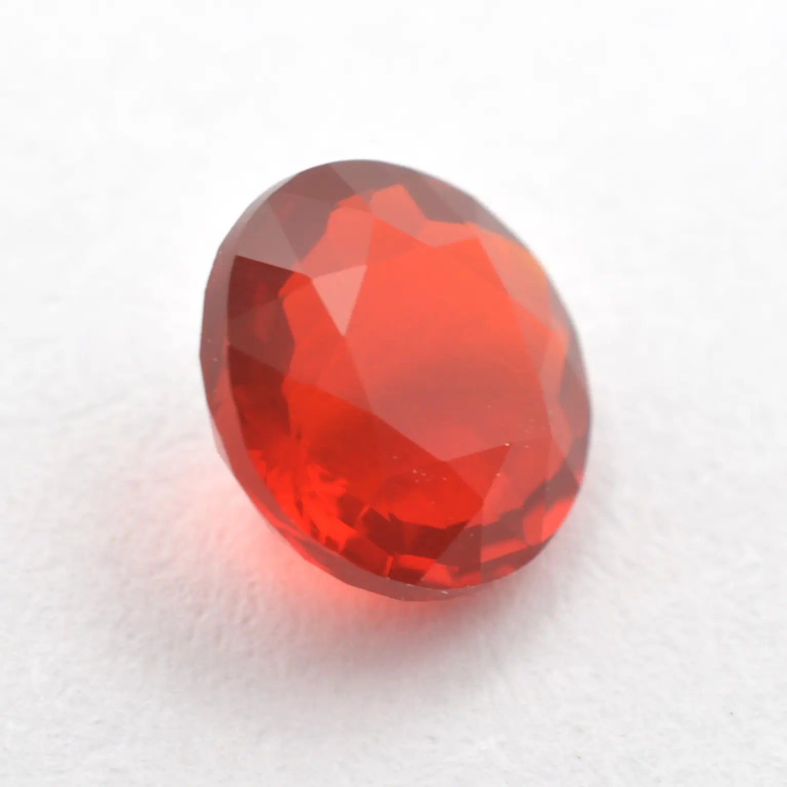 Pierre taillée Opale de feu Ronde 0,45 ct 