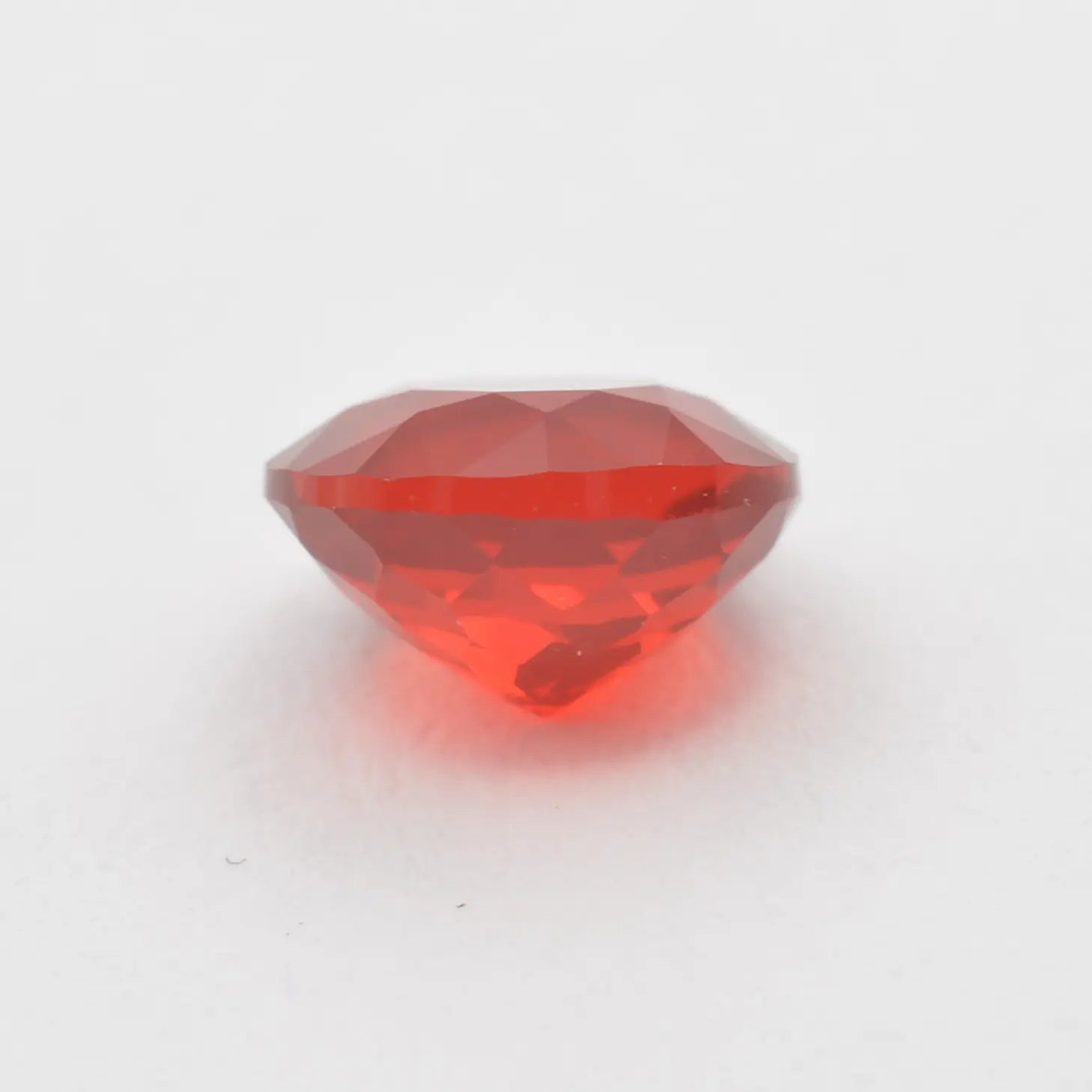 Pierre taillée Opale de feu Ronde 0,45 ct 