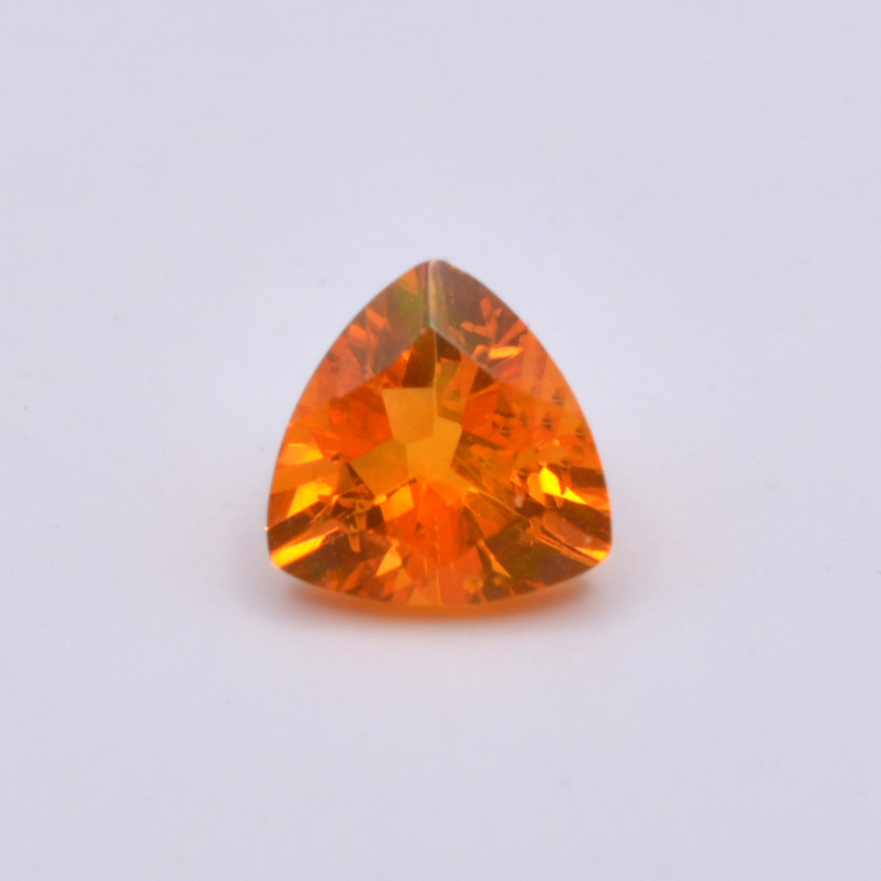 Pierre taillée Opale de feu 0,39ct