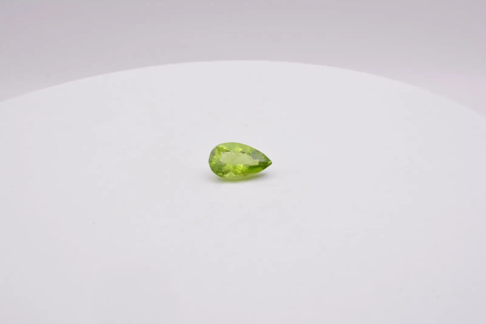 Pierre taillée Péridot Poire 3,71ct