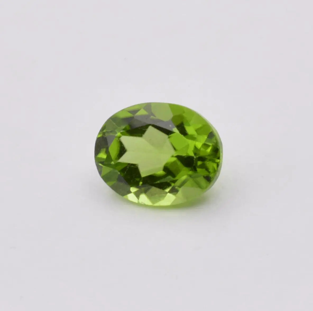 Pierre taillée Péridot Ovale 2,15ct