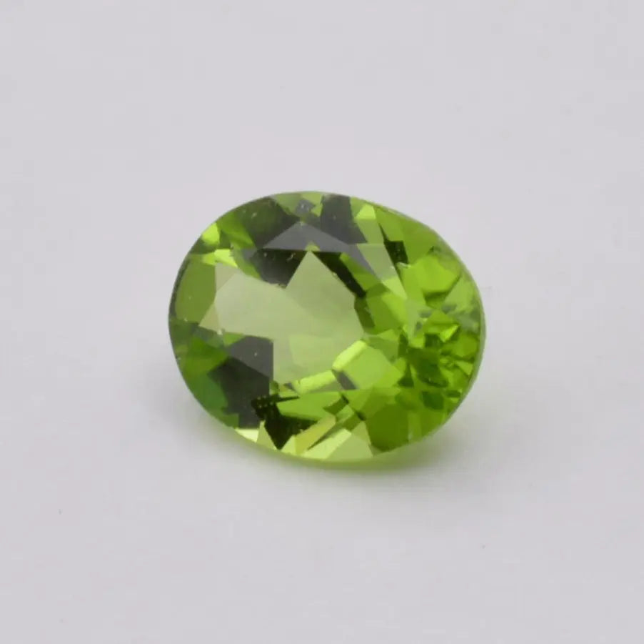 Pierre taillée Péridot Ovale 1,88ct