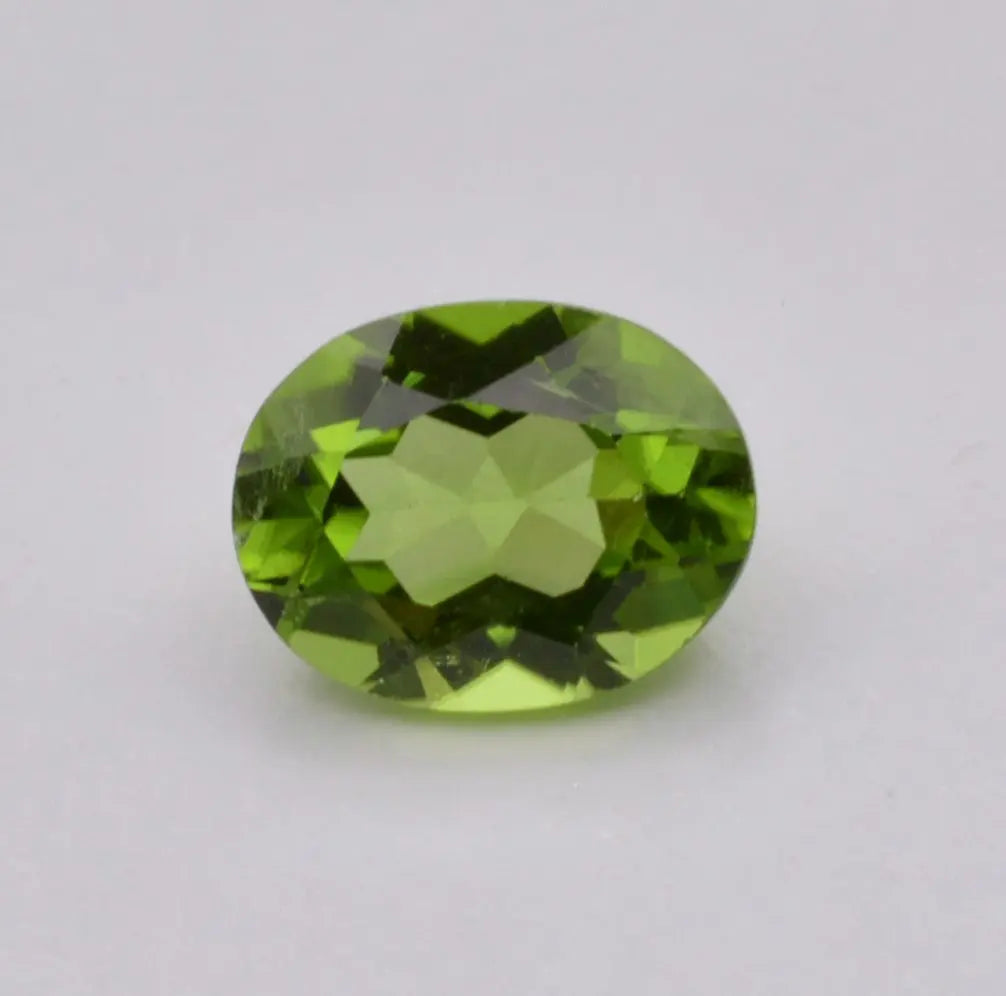Pierre taillée Péridot Ovale 2,28ct