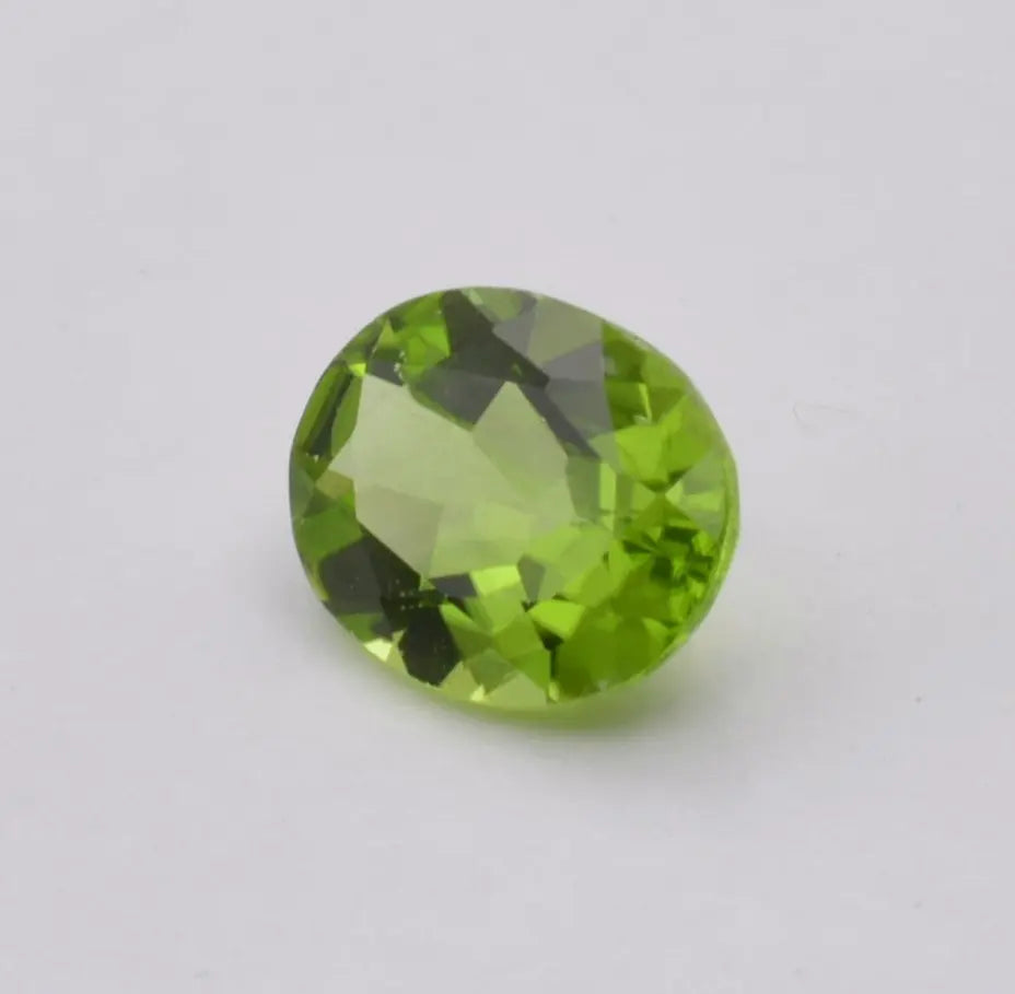 Pierre taillée Péridot Ovale 1,88ct