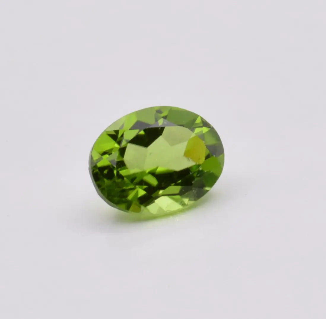 Pierre taillée Péridot Ovale 2,15ct