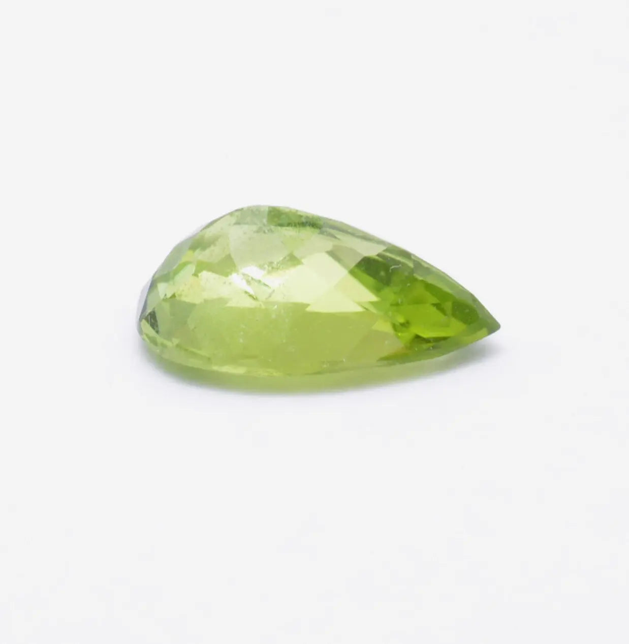 Pierre taillée Péridot Poire 3,71ct