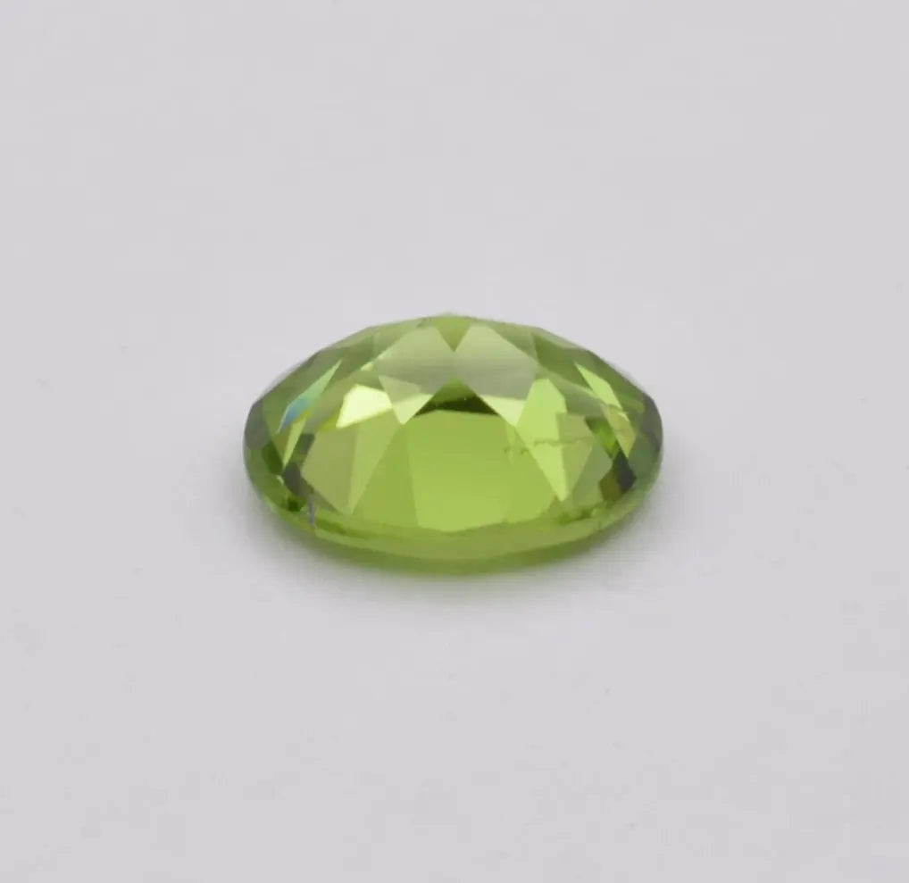 Pierre taillée Péridot Ovale 1,88ct