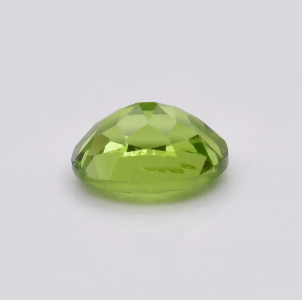 Pierre taillée Péridot Ovale 2,15ct