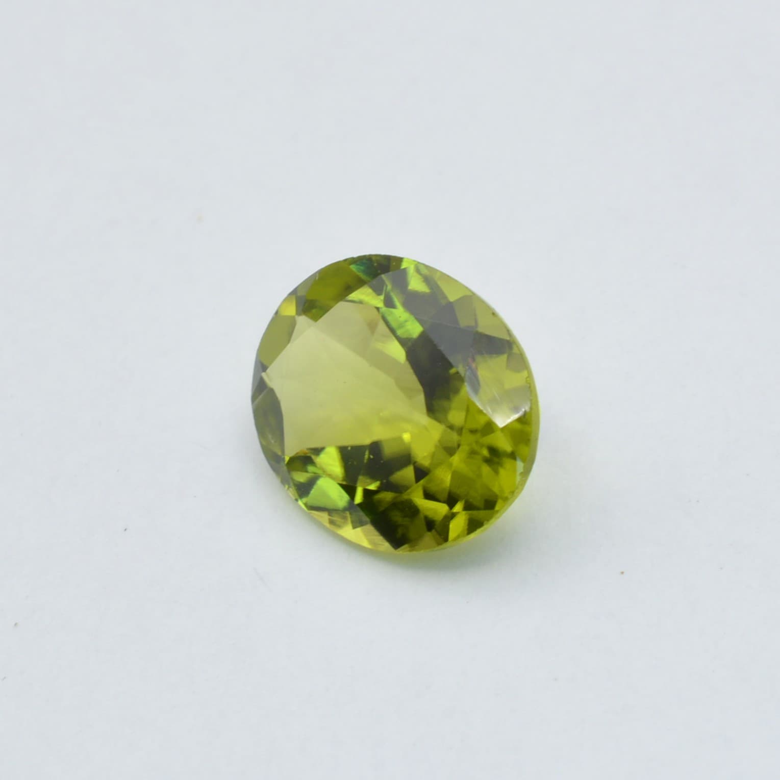 Pierre taillée Péridot Ovale 1,70ct