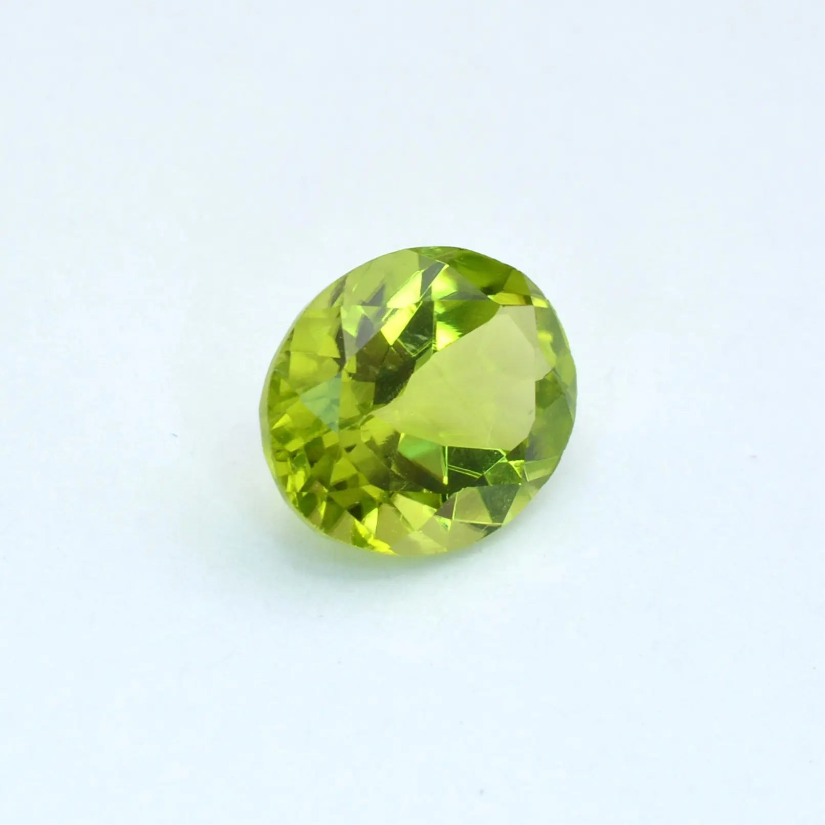 Pierre taillée Péridot Ovale 1,88ct