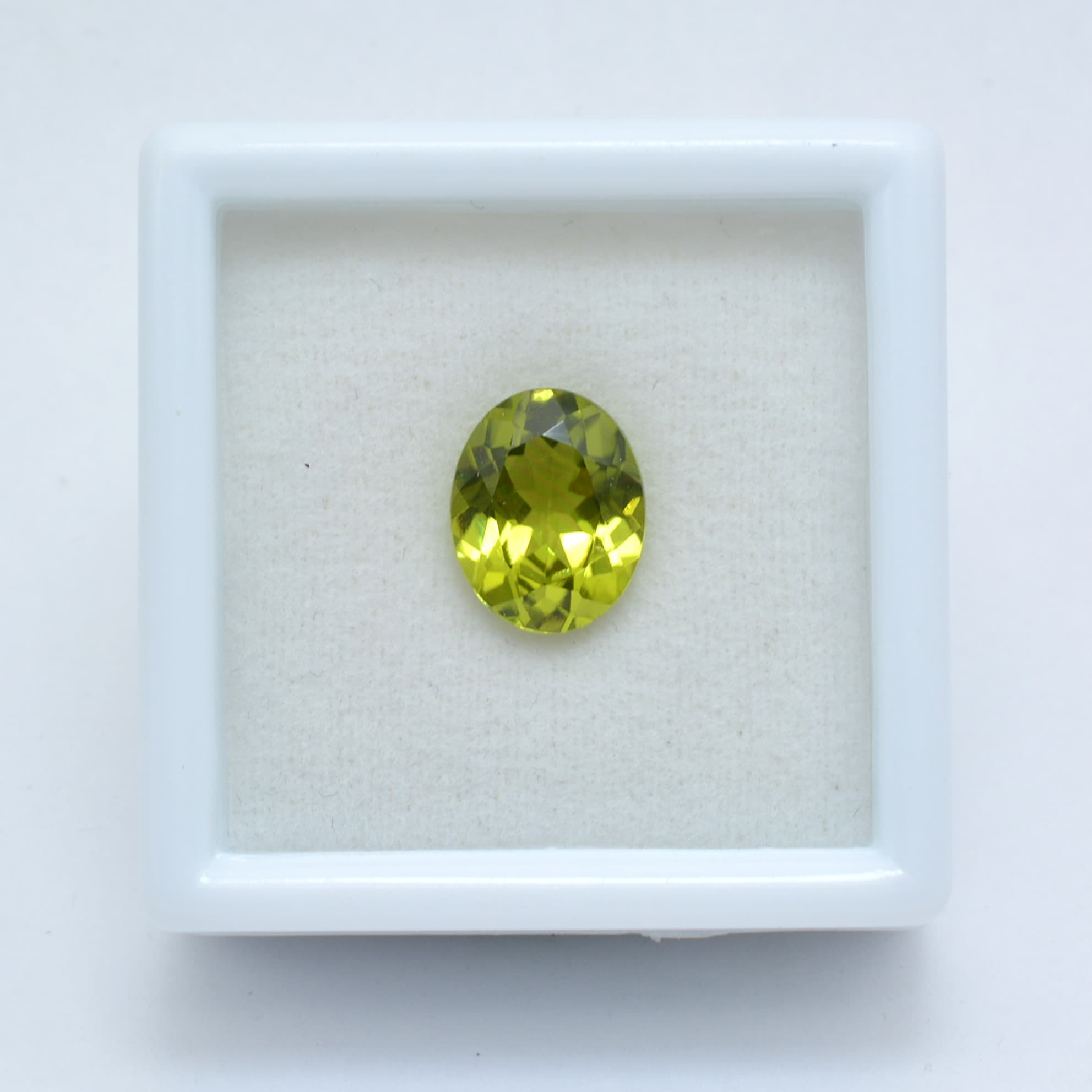 Péridot Ovale 1,80ct - 