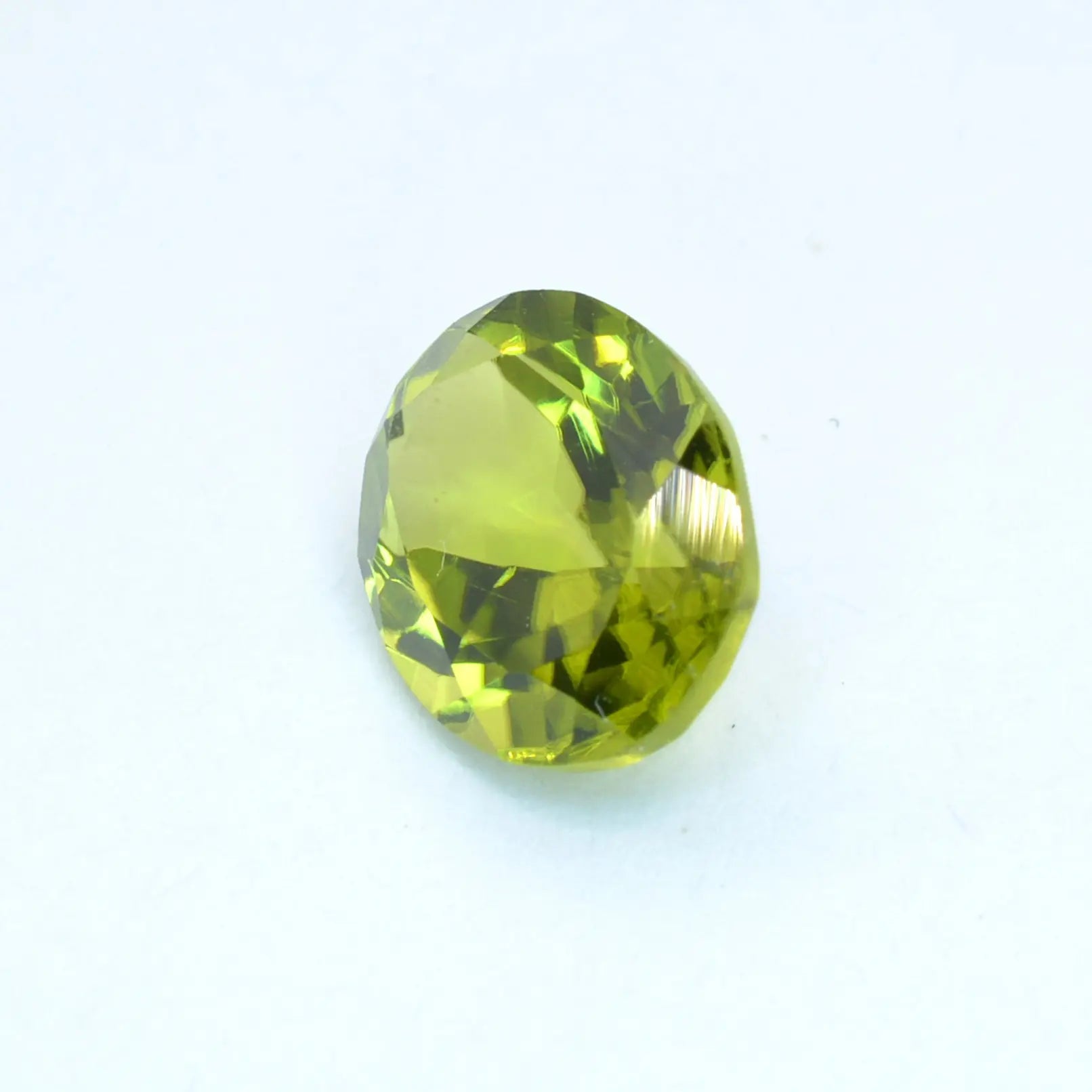Pierre taillée Péridot Ovale 2,09ct