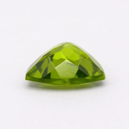 Péridot Trillion 2,38 ct - pierre taillée naturelle