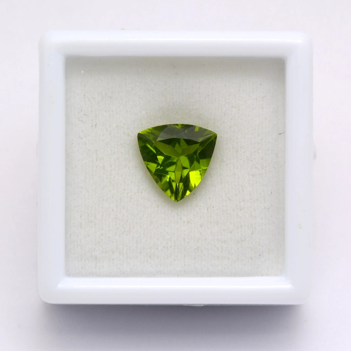 Péridot Trillion 2,00 ct - pierre taillée naturelle